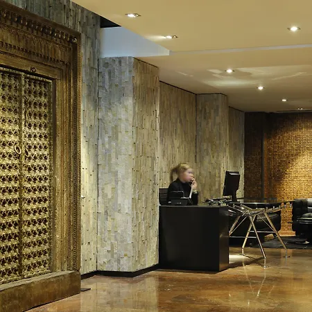 阿维诺套房酒店