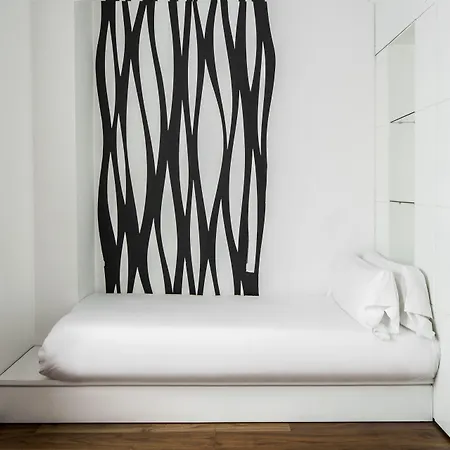 阿维诺套房酒店 公寓 *