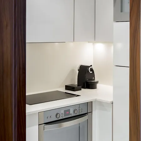 أجنحة أفينيو *