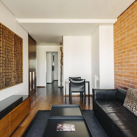 阿维诺套房酒店 公寓 *