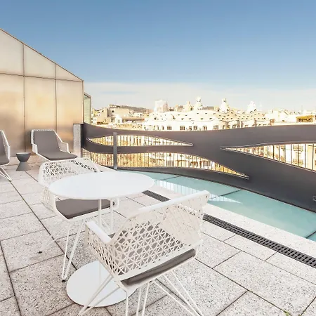 阿维诺套房酒店 *