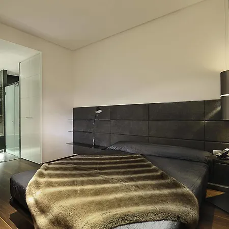 Apartment Avenue *